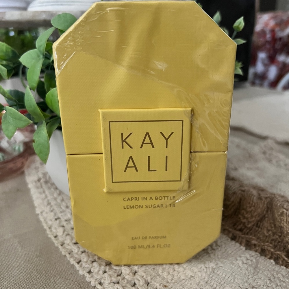 Kayali Capri in a Bottle Lemon Sugar | 14 – 3.4 oz Eau de Parfum (100 mL)